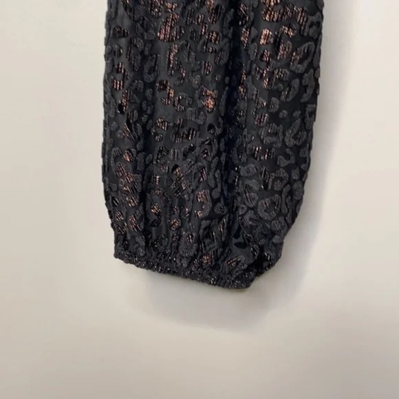Zara Trafaluc Metallic Leopard Print Long Sleeve Crop Top - Picture 10 of 12